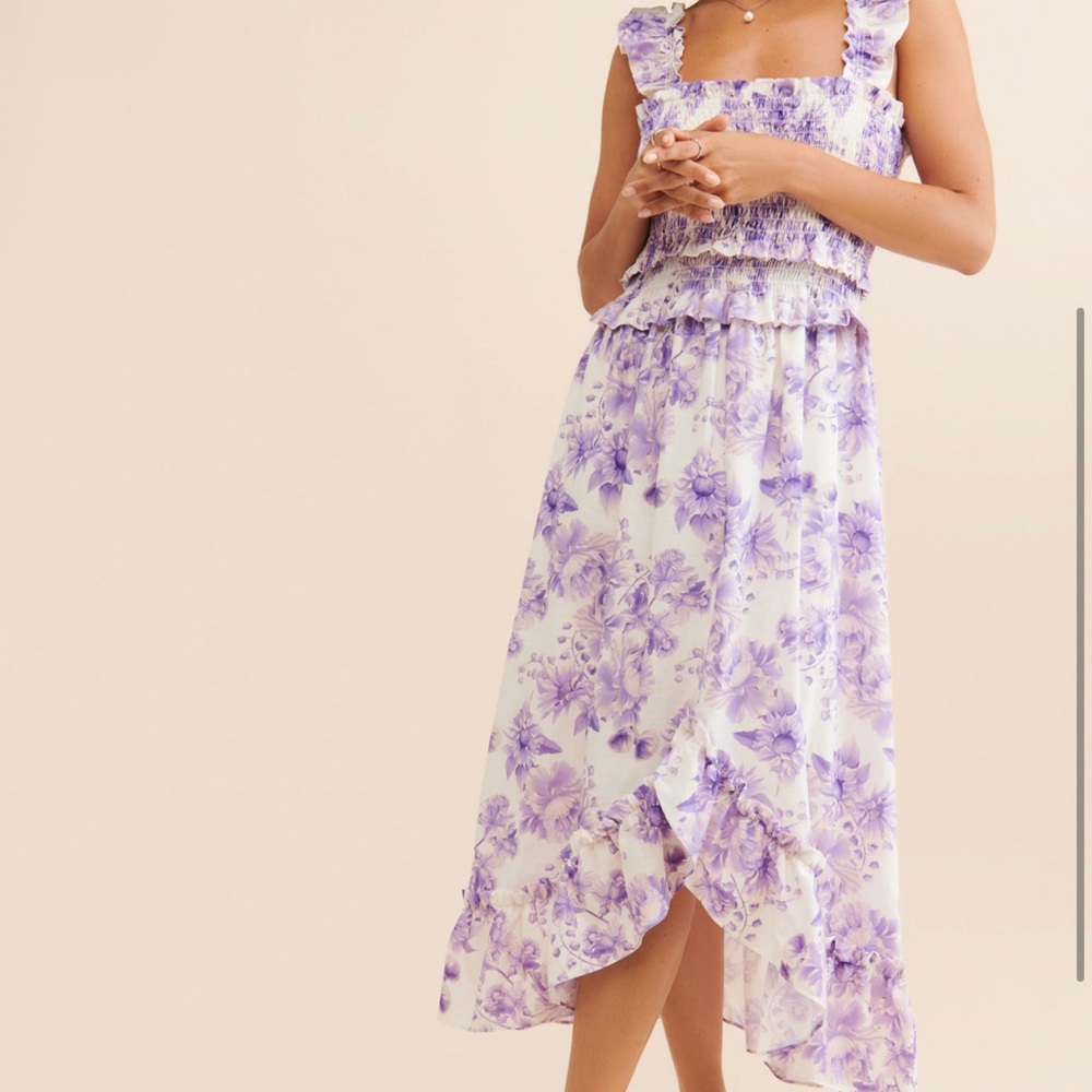 Floral High-Low midi Dress in Purple